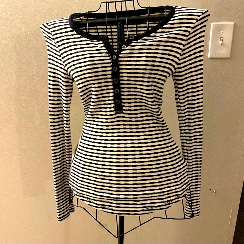 Lucky brand long sleeve black and white shirt